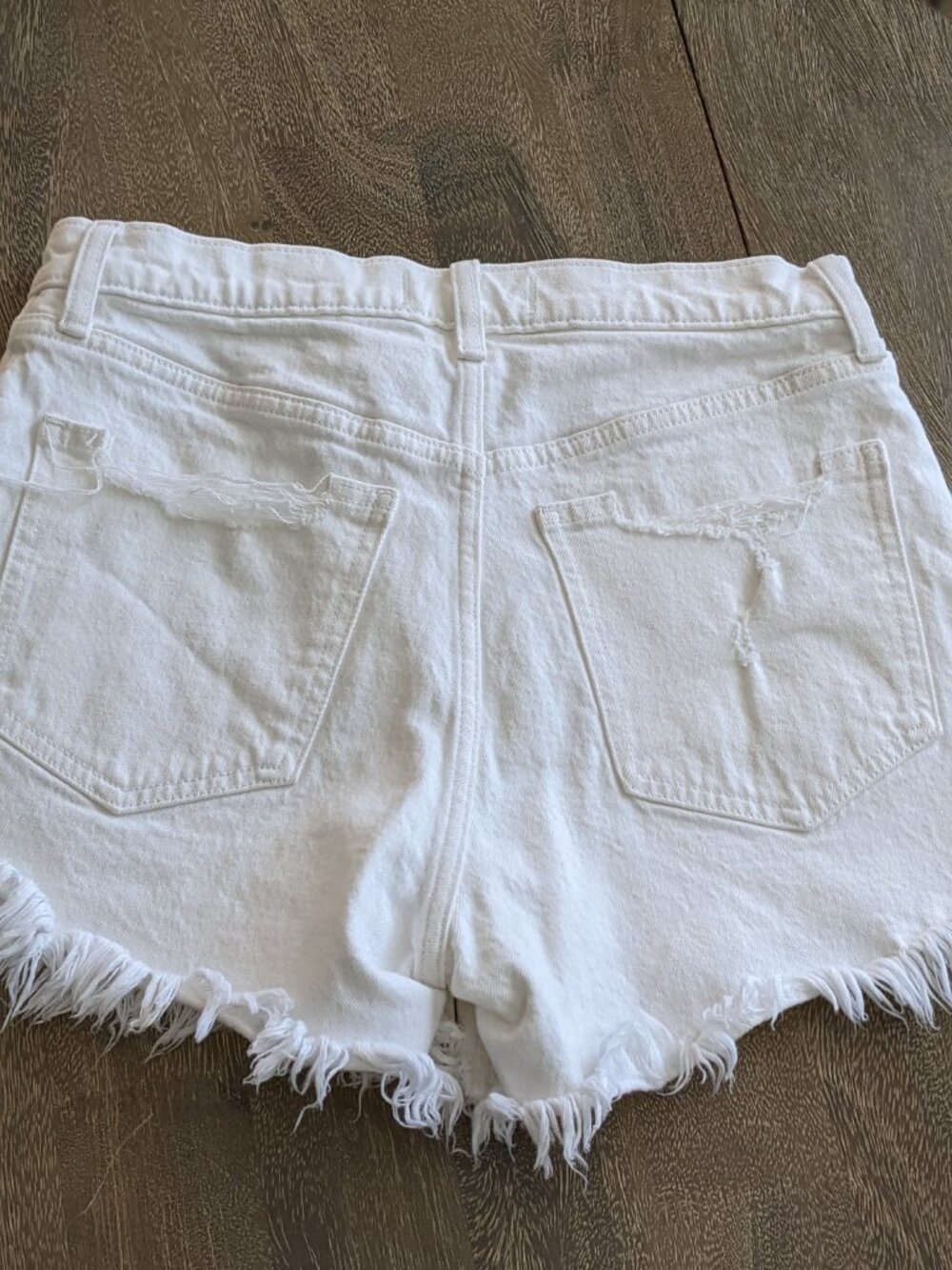 Abercrombie & Fitch The 4" Short High Rise White Jean Cut Off Shorts, Size 4, 27 - Picture 7 of 8